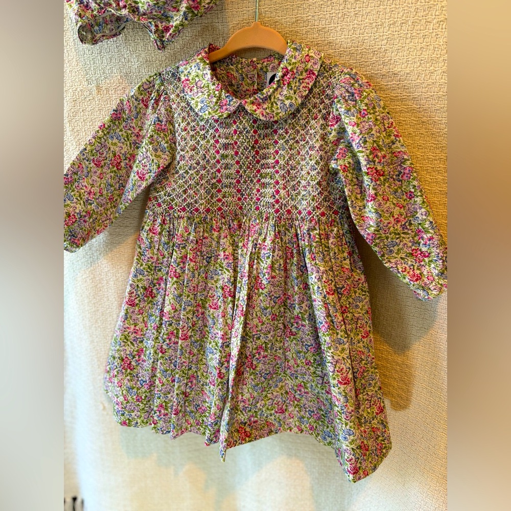 Like new Question Everything long sleeve dress. Size 18-24 months. Lovely lovely